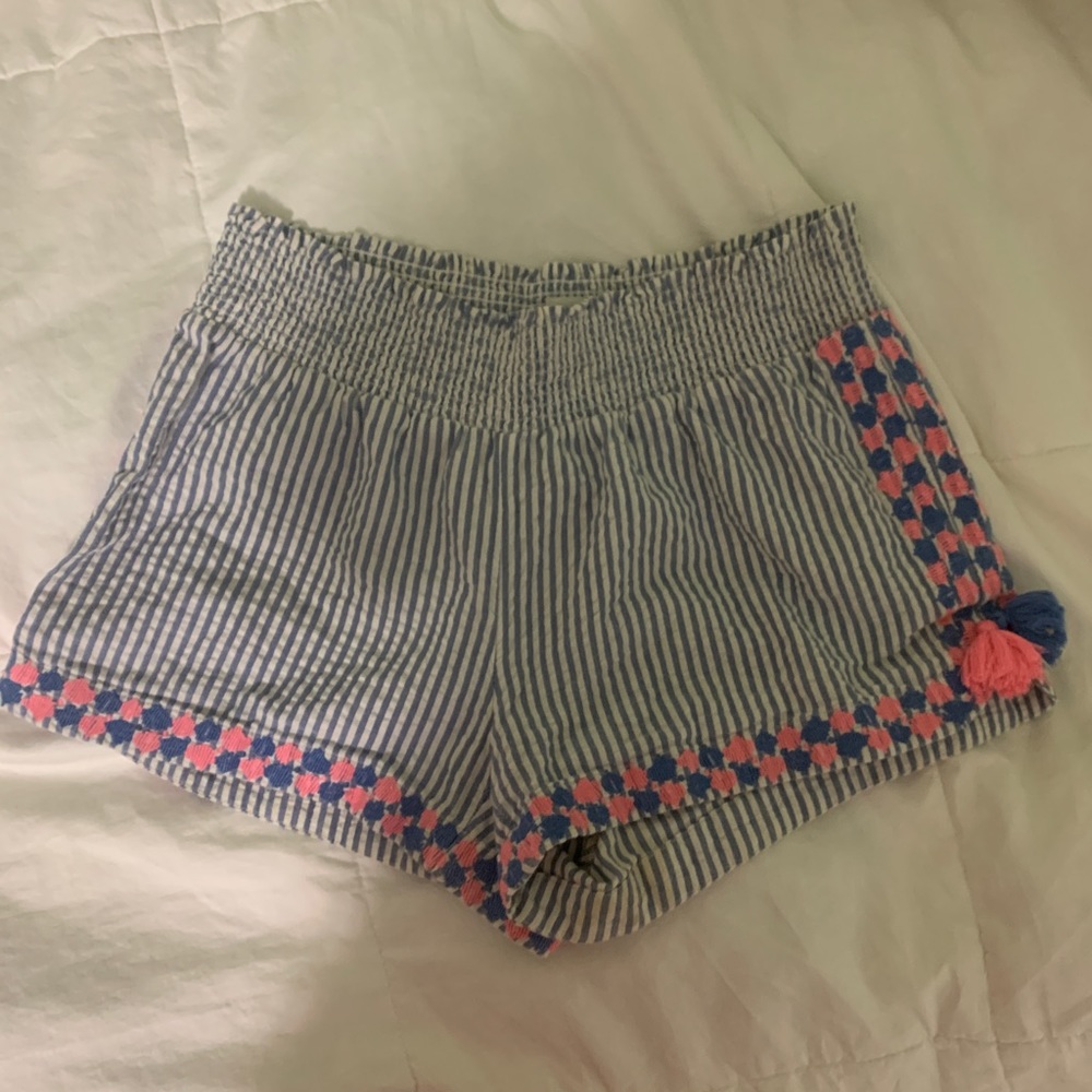 Vineyard Vines embroidered shorts